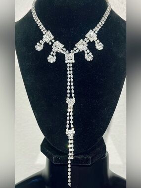 Vintage Silver Rhinestone Y-Shape Drop Necklace